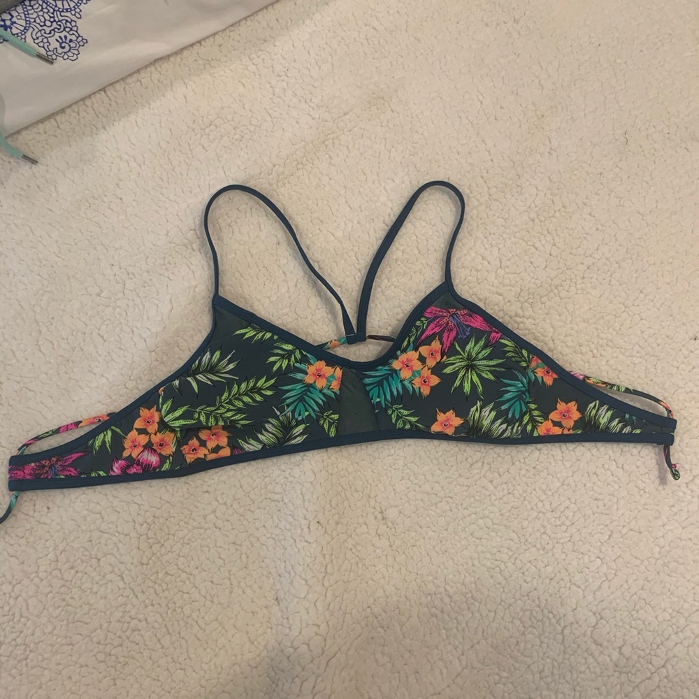 Tropical Target Bikini tip